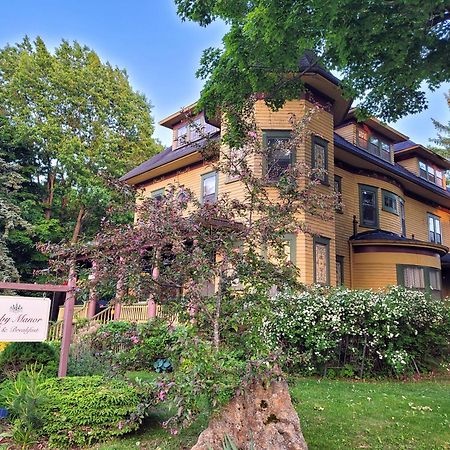 Ruby Manor Bed & Breakfast Ґананокве Екстер'єр фото