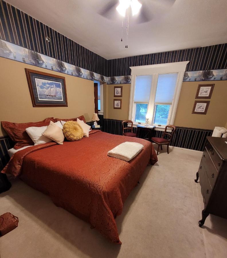Ruby Manor Bed & Breakfast Ґананокве Екстер'єр фото