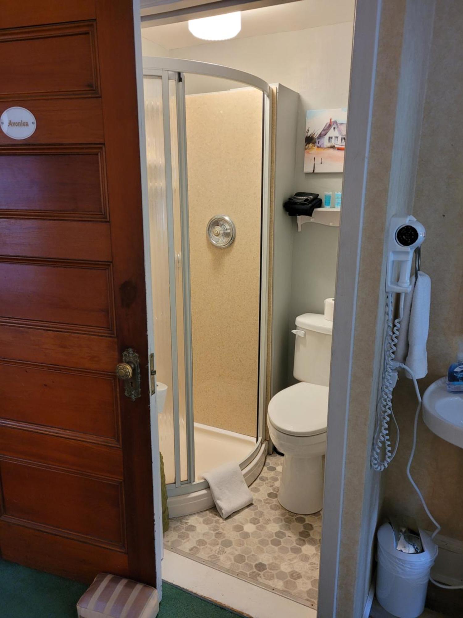 Ruby Manor Bed & Breakfast Ґананокве Екстер'єр фото