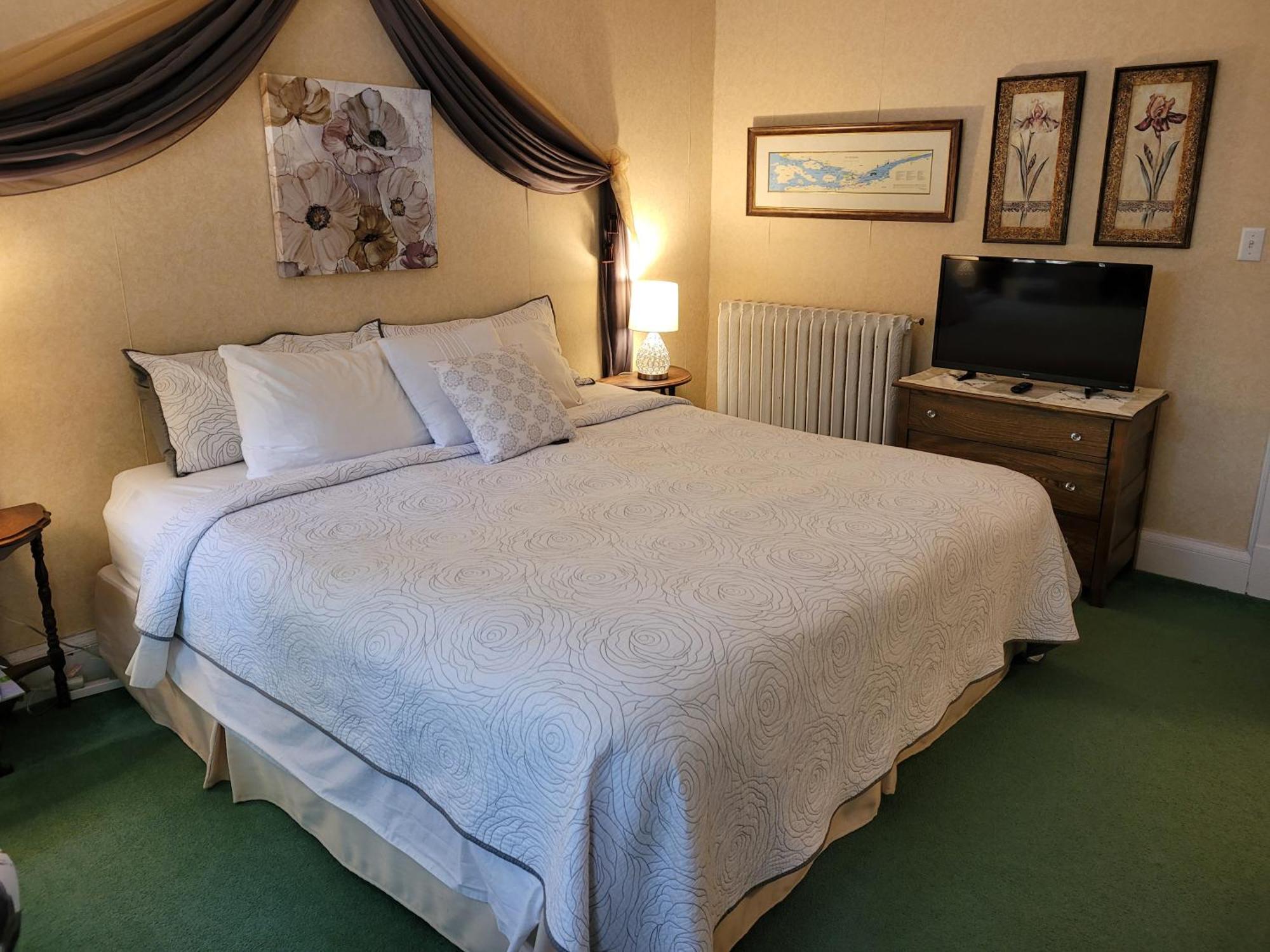 Ruby Manor Bed & Breakfast Ґананокве Екстер'єр фото